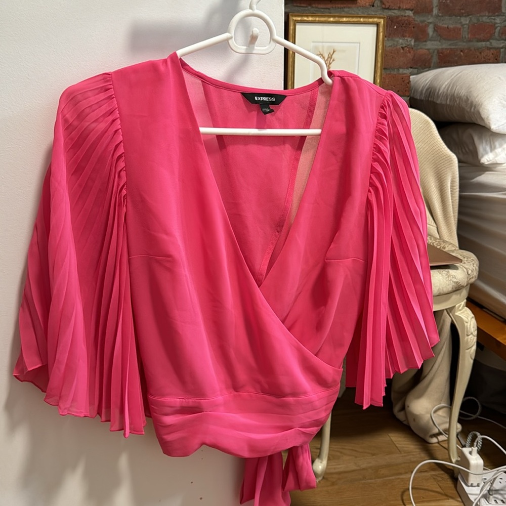 Pink Express crop top - Picture 3 of 3